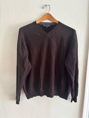 Davis & Squire- Merino Wool- Men's V-Neck Sweater - Brown- XL